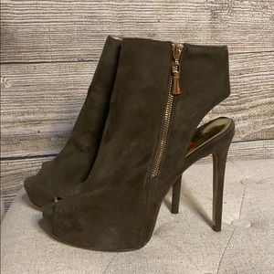 🔥Super Sexy Stiletto Booties🔥